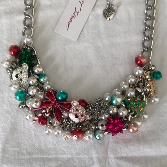 Betsey Johnson Silver Tone Bib Necklace Christmas Charms & Shaky Faux Pearls NWT - Picture 11 of 16